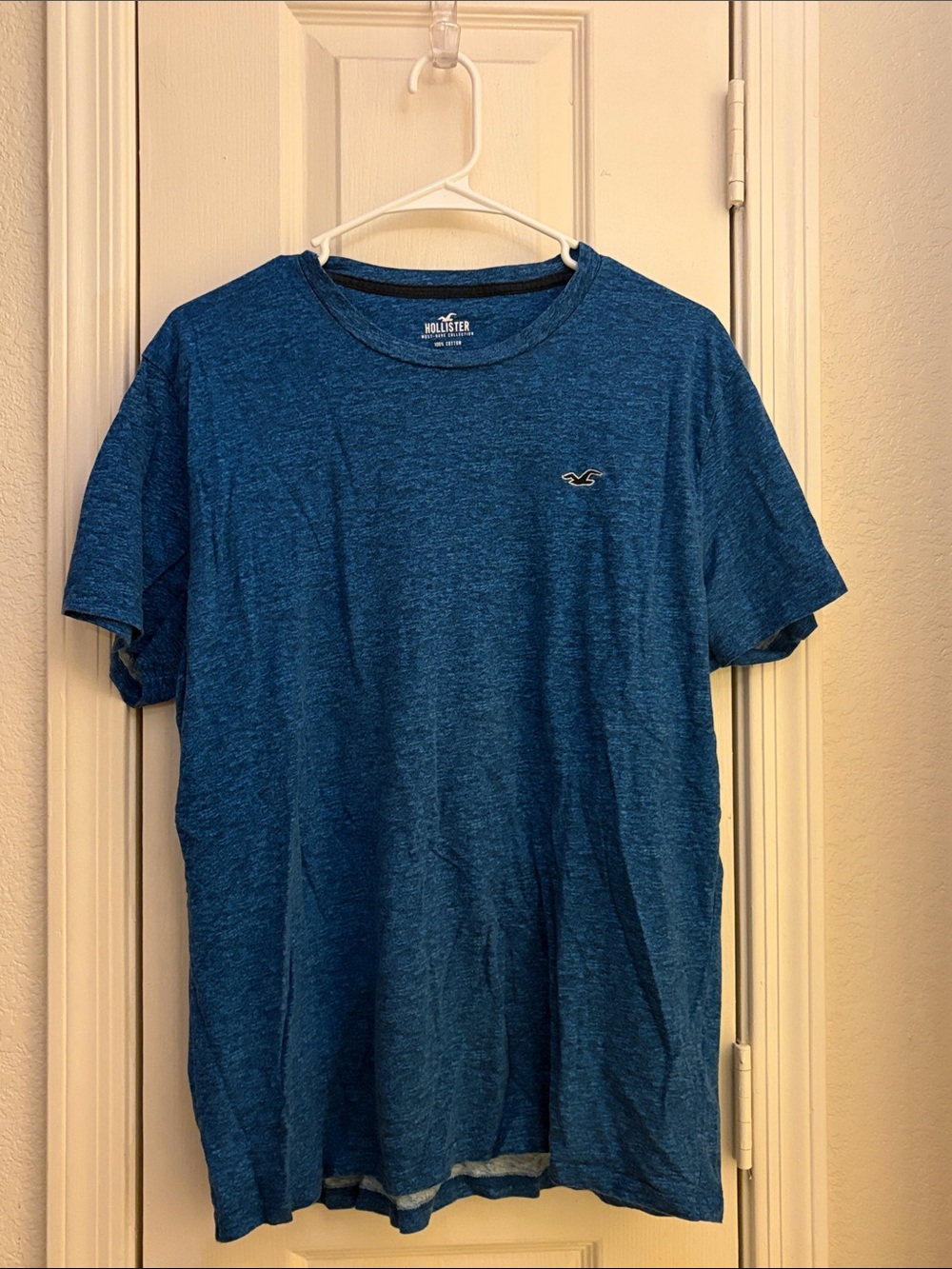 Hollister Men's Heathered Deep Blue Crew Neck Tee
